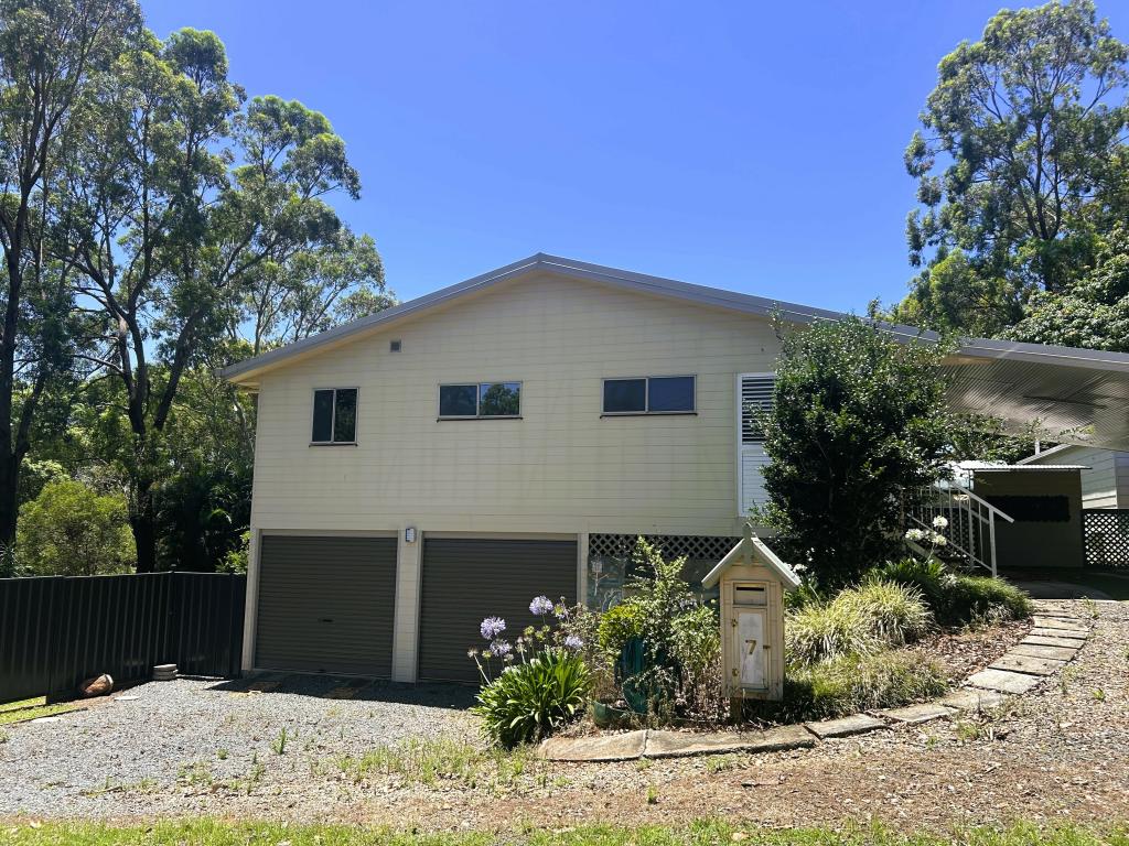 7 Castle Dr, Russell Island, QLD 4184