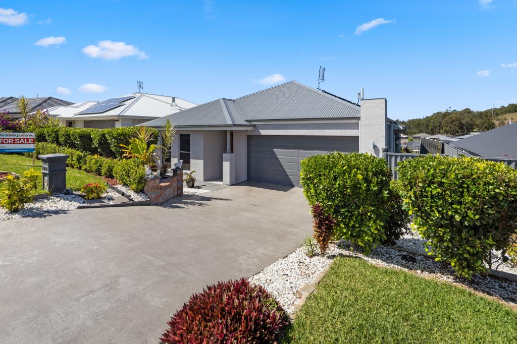 12 Burleigh Cres, Woolgoolga, NSW 2456