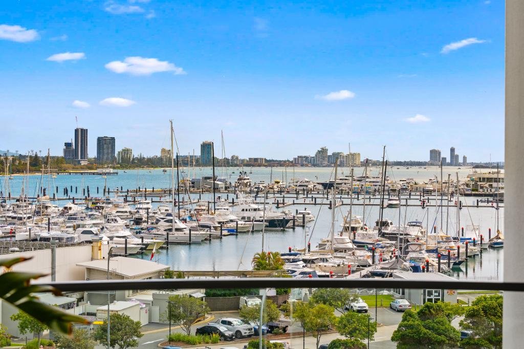 3/2 Macarthur Pde, Main Beach, QLD 4217