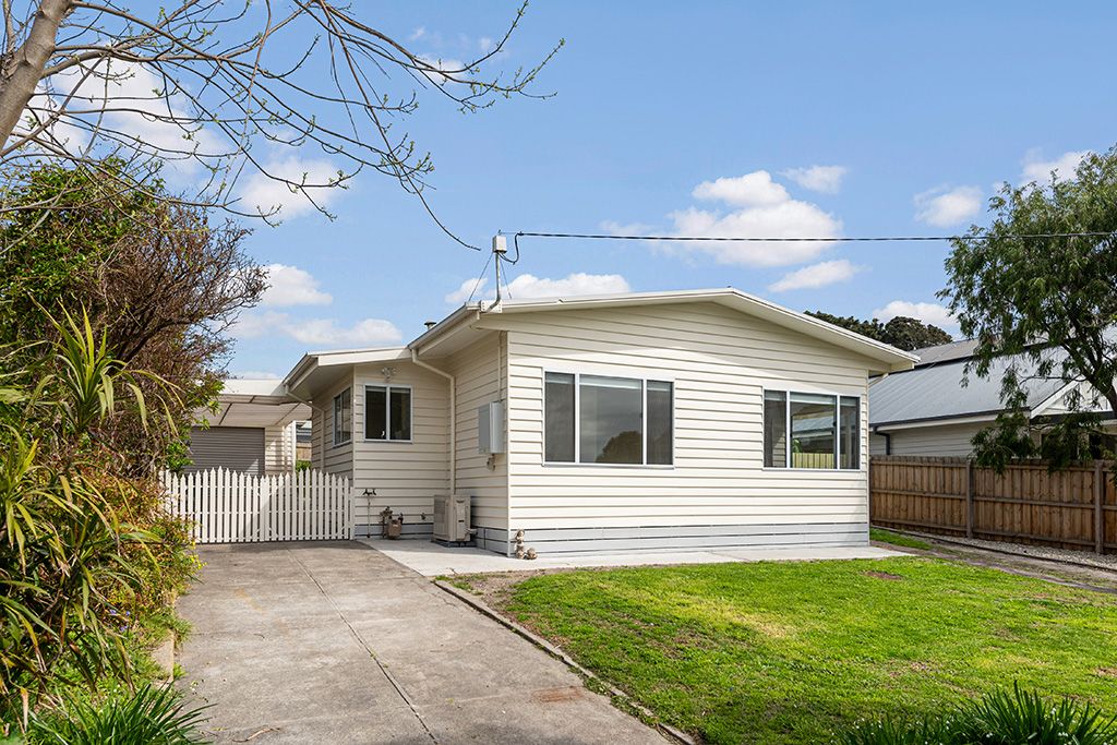 10 Edna St, Frankston, VIC 3199