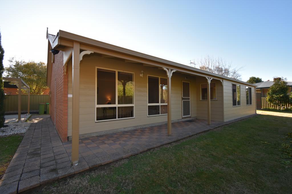 3 Peach Dr, Beechworth, VIC 3747