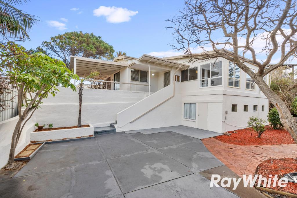 24 Valley Rd, Halls Head, WA 6210