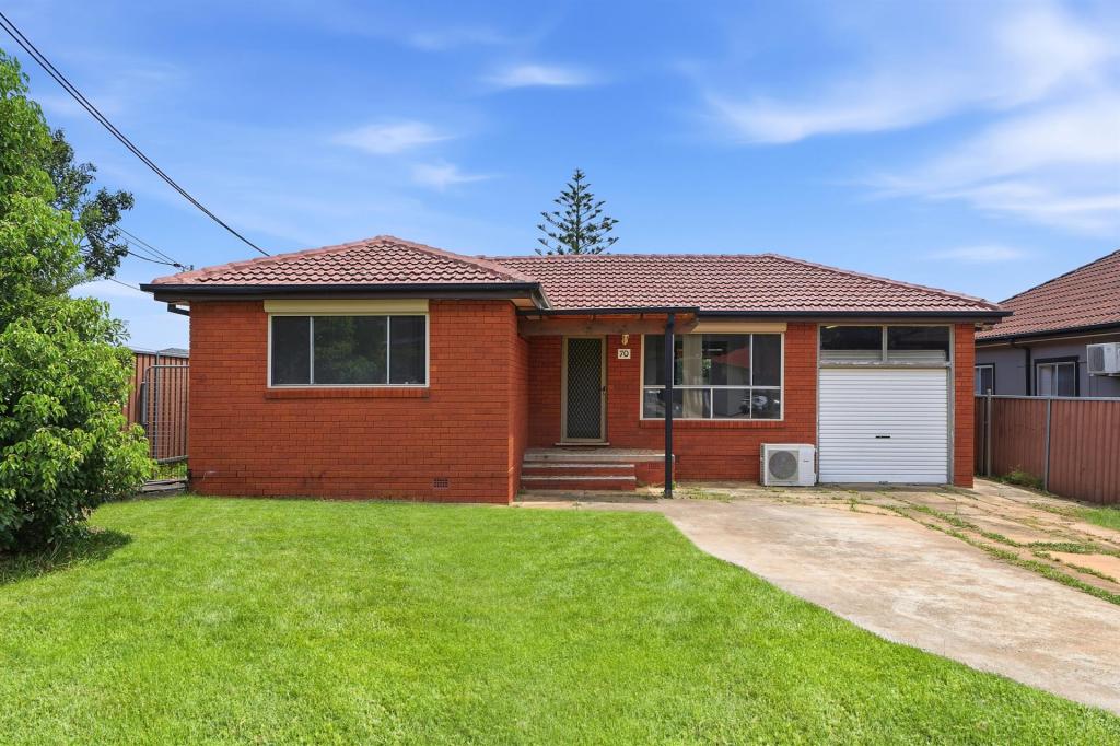 70 Robertson Rd, Bass Hill, NSW 2197