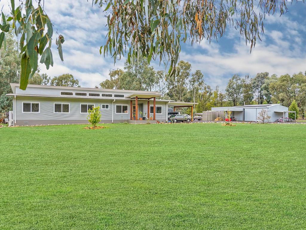 28 Clarendon St, Baddaginnie, VIC 3670