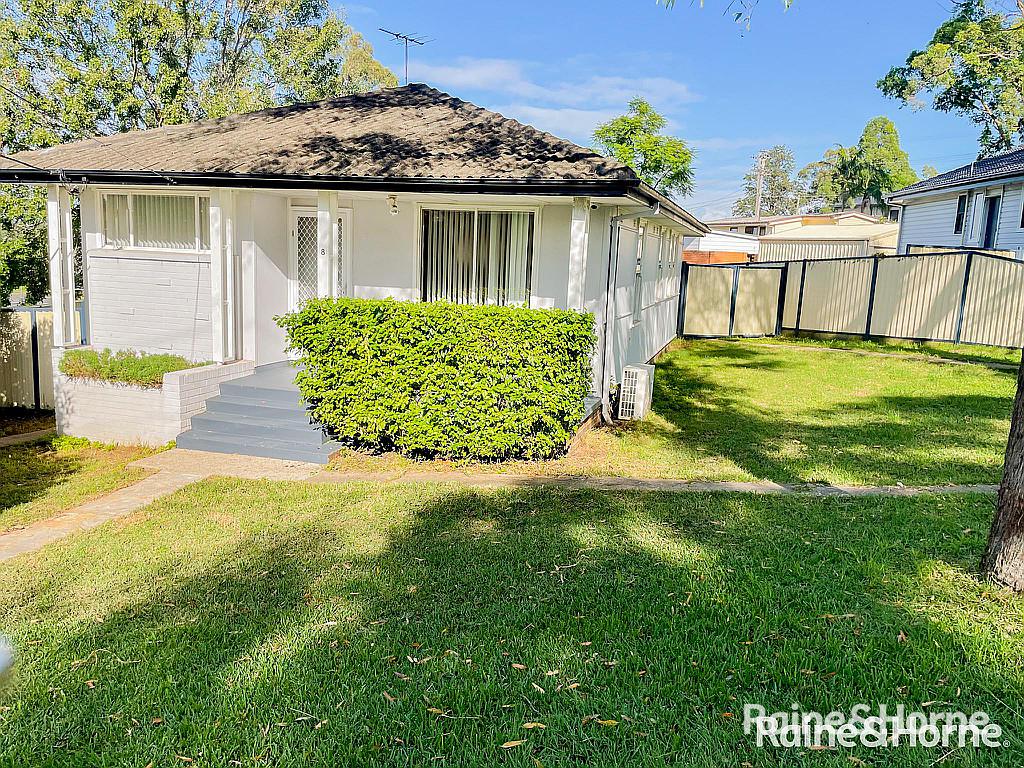 8 Law Cres, Tregear, NSW 2770