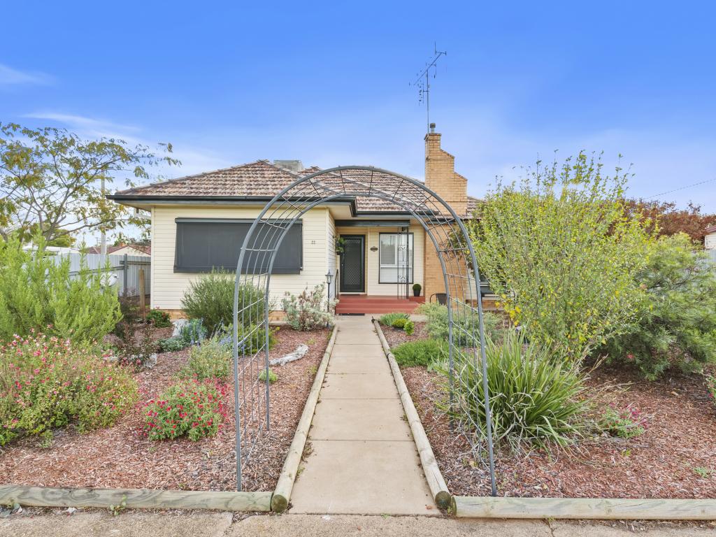 22 Walter St, Finley, NSW 2713