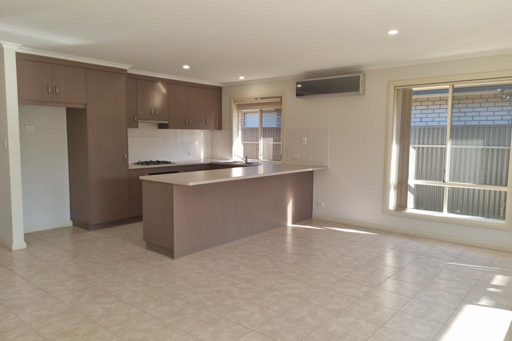 33 Bingham Rd, Salisbury North, SA 5108