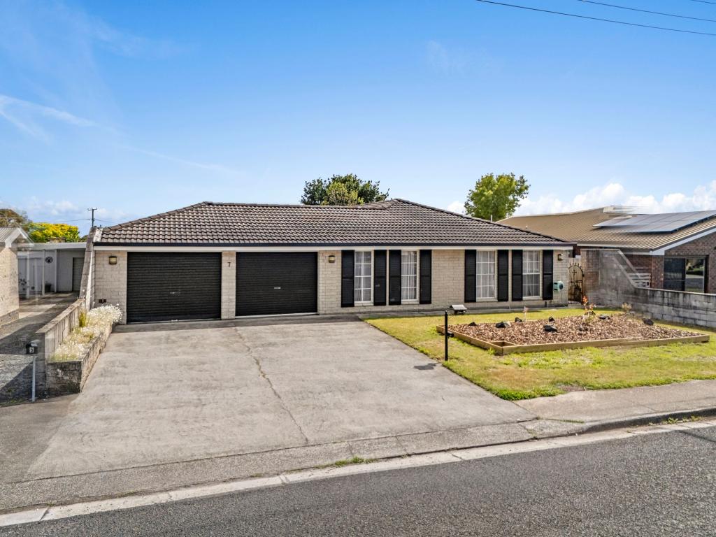 7 Epsom Rd, Penguin, TAS 7316