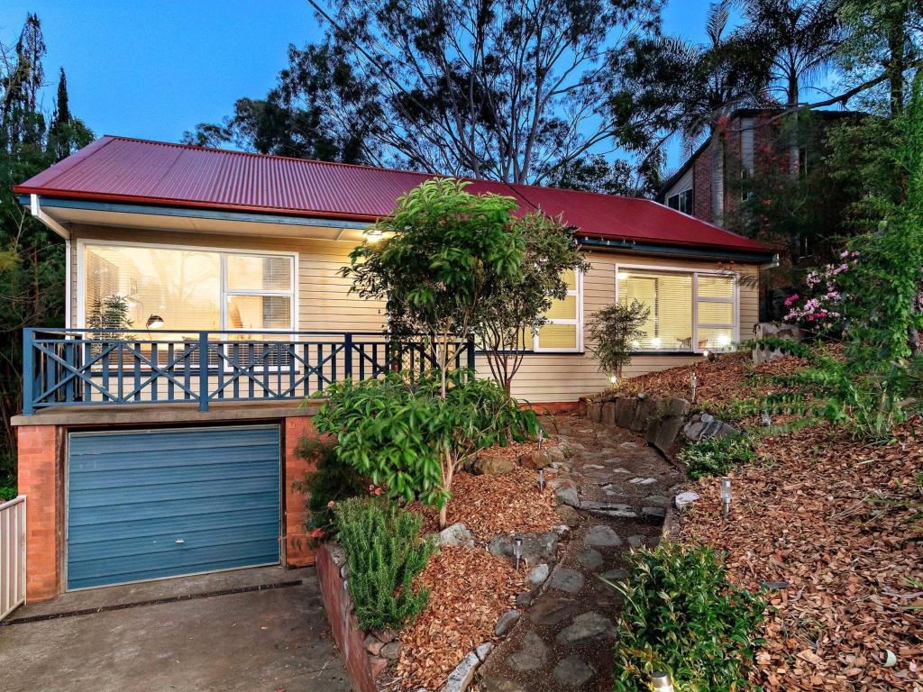15 Charlton St, Eleebana, NSW 2282