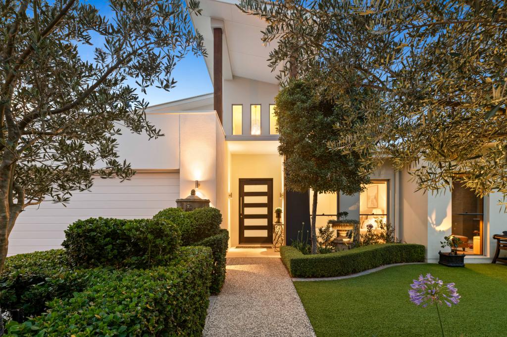 6 Argyle Cres, Bundall, QLD 4217