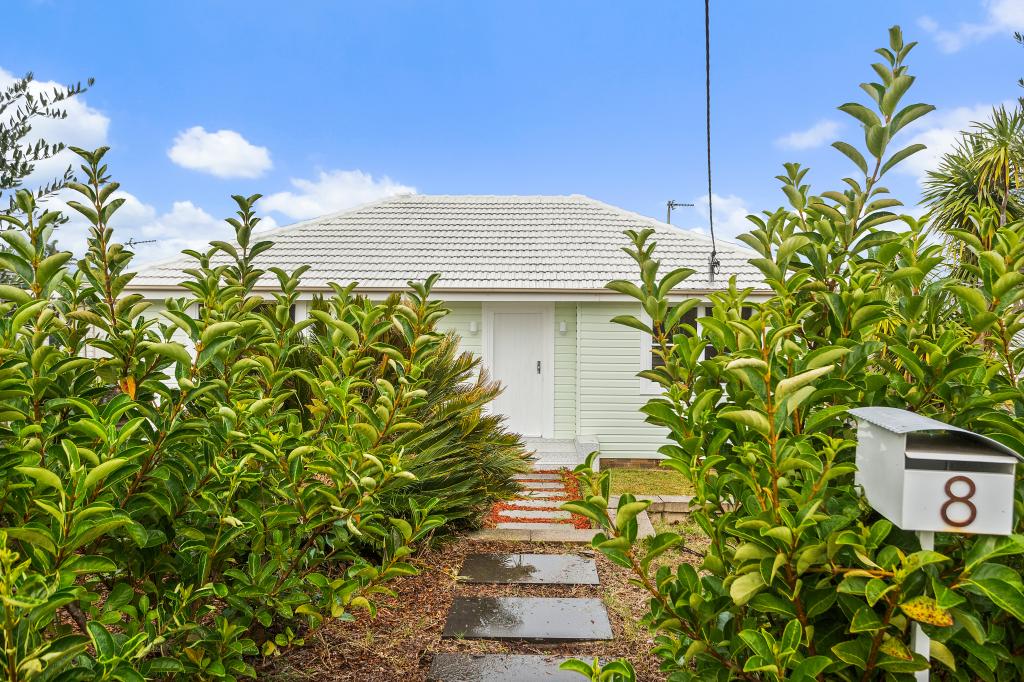 8 ALBERT ST, LAKE ILLAWARRA, NSW 2528