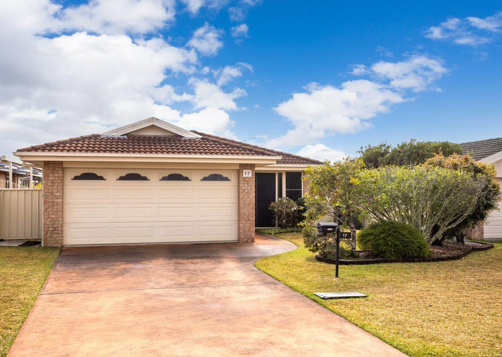 17 Albatross Way, Old Bar, NSW 2430