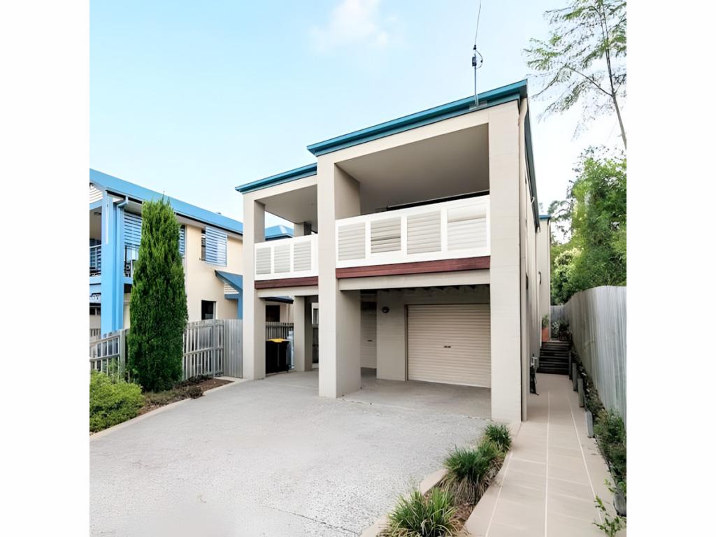 8 Athol St, Yeronga, QLD 4104