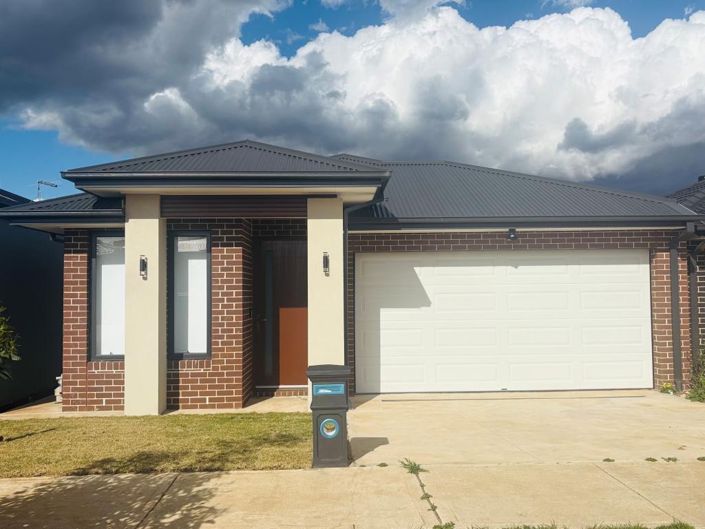 13 Bamal St, Sunbury, VIC 3429