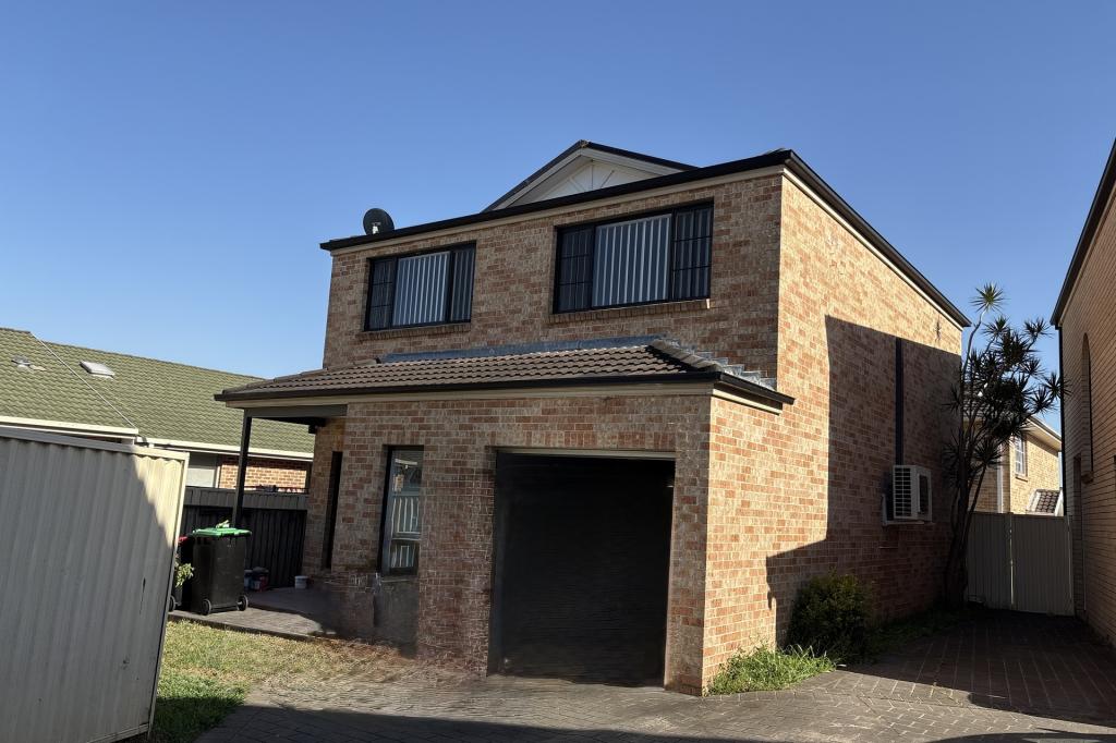 9b Pine Rd, Casula, NSW 2170