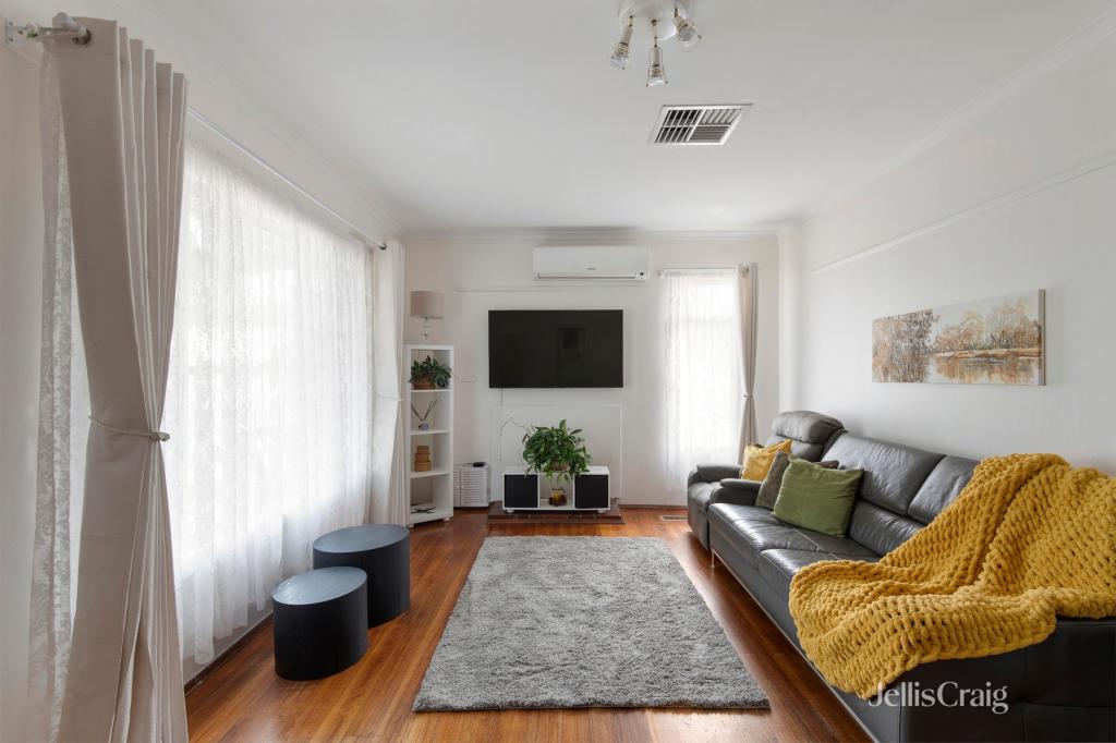 32 KIRBY ST, RESERVOIR, VIC 3073