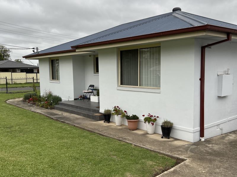 28 Brain Ave, Lurnea, NSW 2170