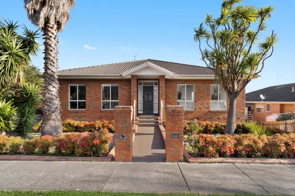 37 RYELANDS DR, NARRE WARREN, VIC 3805