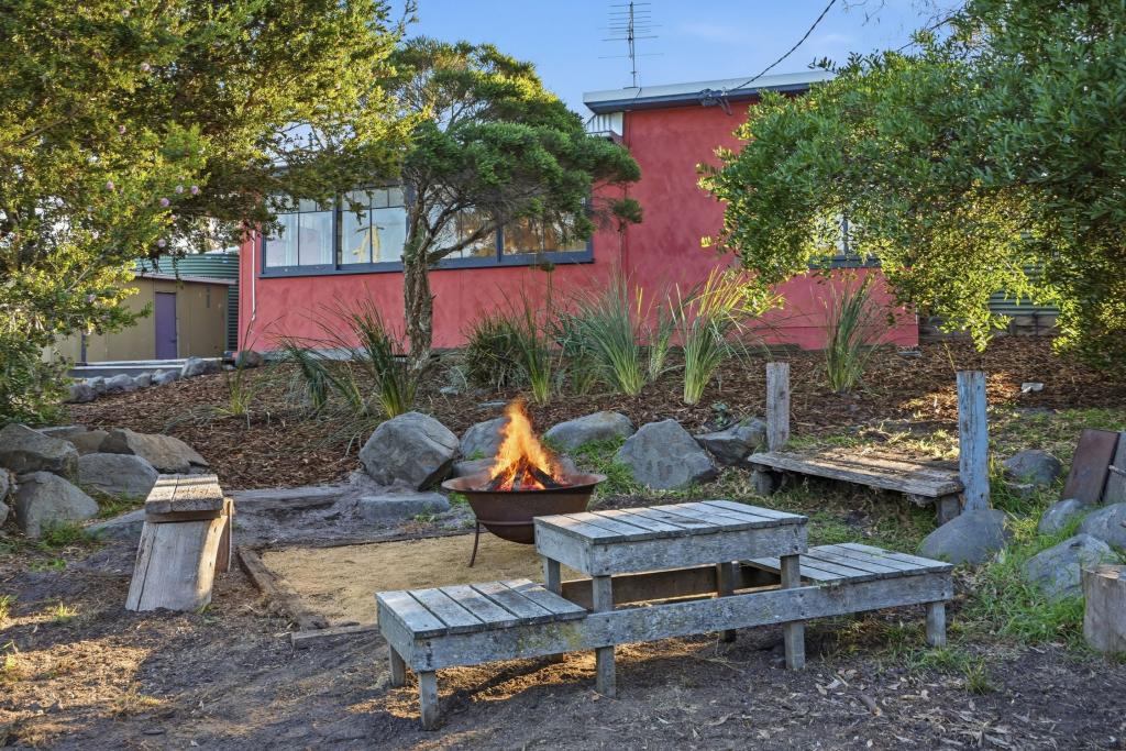 7 Sixth Ave, Dodges Ferry, TAS 7173