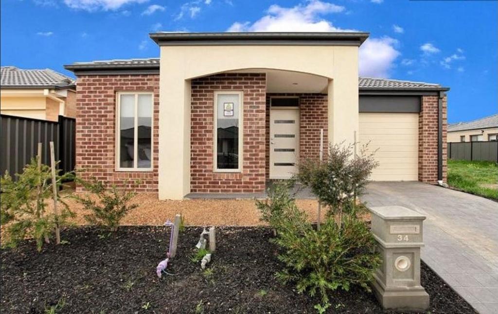 34 Jonesfield St, Craigieburn, VIC 3064