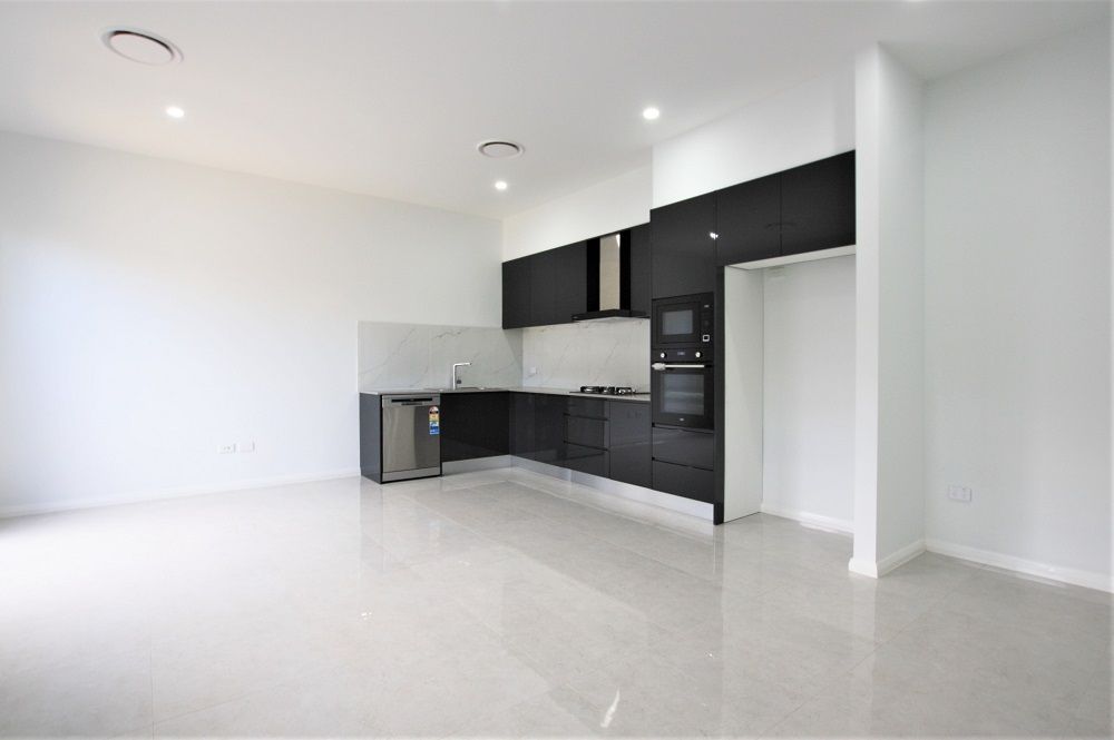 1a Drover St, Oran Park, NSW 2570