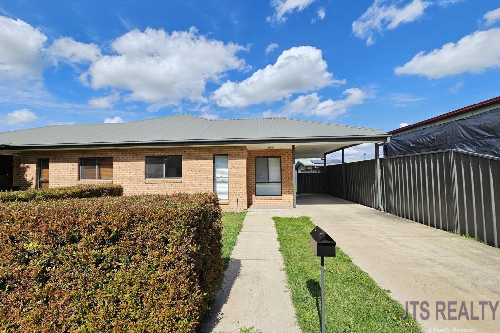 2/11 NANDOWRA ST, ABERDEEN, NSW 2336