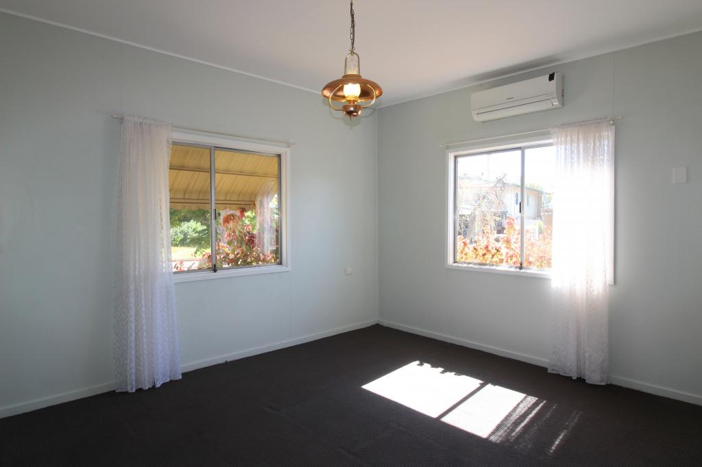 UNIT 2/18 COOK CRES, MOUNT ISA, QLD 4825