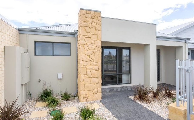 61 Adelong Ave, Golden Bay, WA 6174