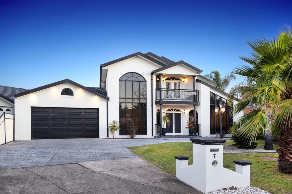 7 Meldrum Cl, Taylors Lakes, VIC 3038