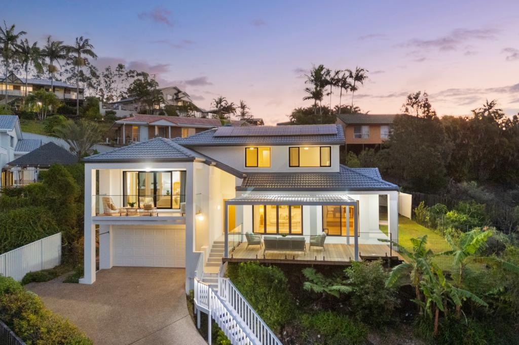 8 WURUMA CT, ELANORA, QLD 4221