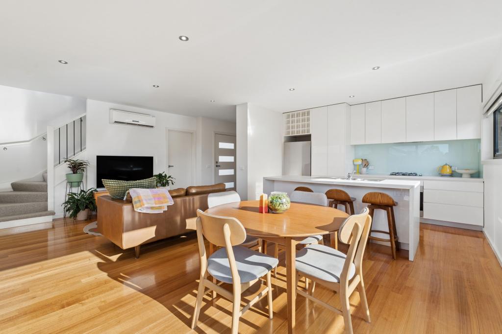 3/30 Strathmerton St, Reservoir, VIC 3073