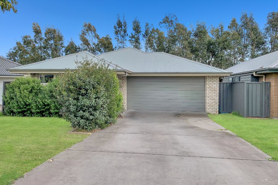 11 Radiant Ave, Largs, NSW 2320