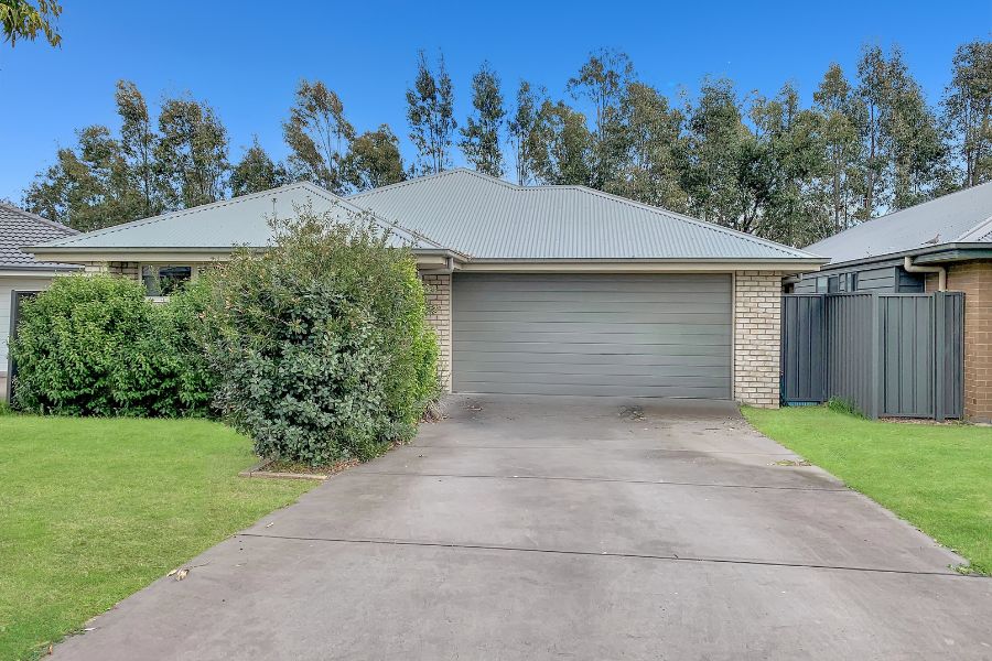 11 RADIANT AVE, LARGS, NSW 2320