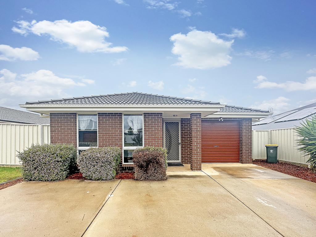 18B SNOWY CRES, DUBBO, NSW 2830