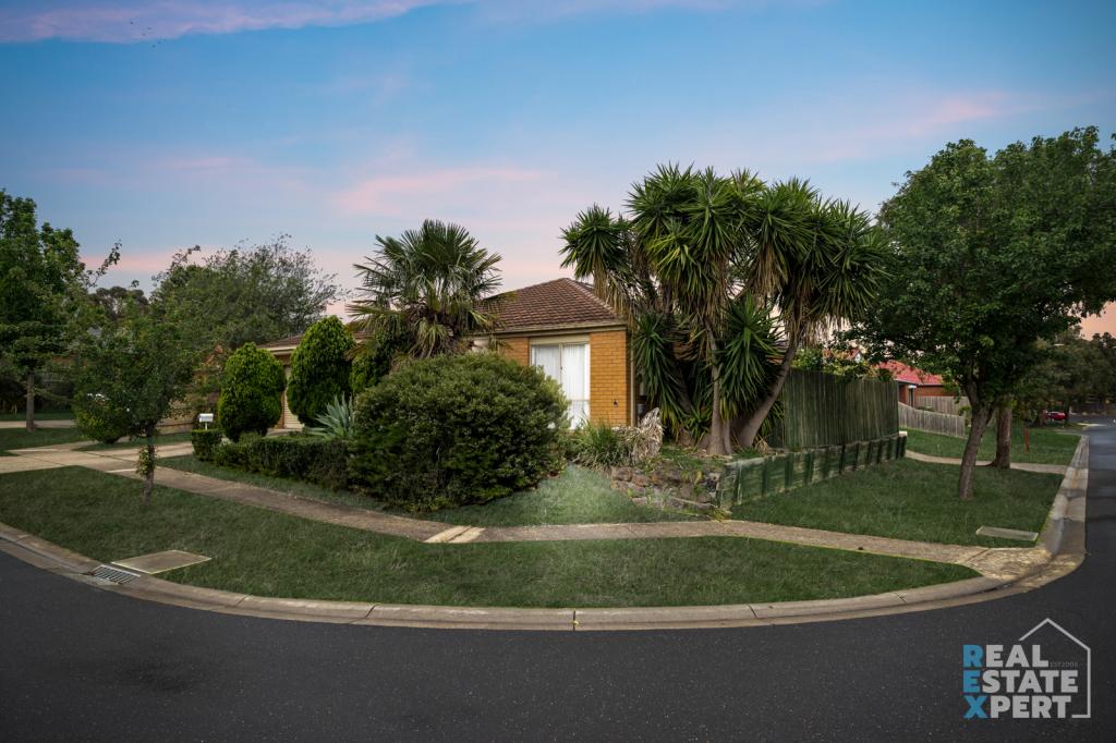 6 Nilufa Ct, Hampton Park, VIC 3976