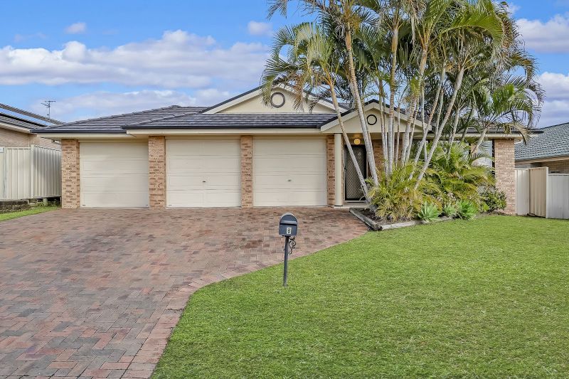 8 Marri Cl, Blue Haven, NSW 2262