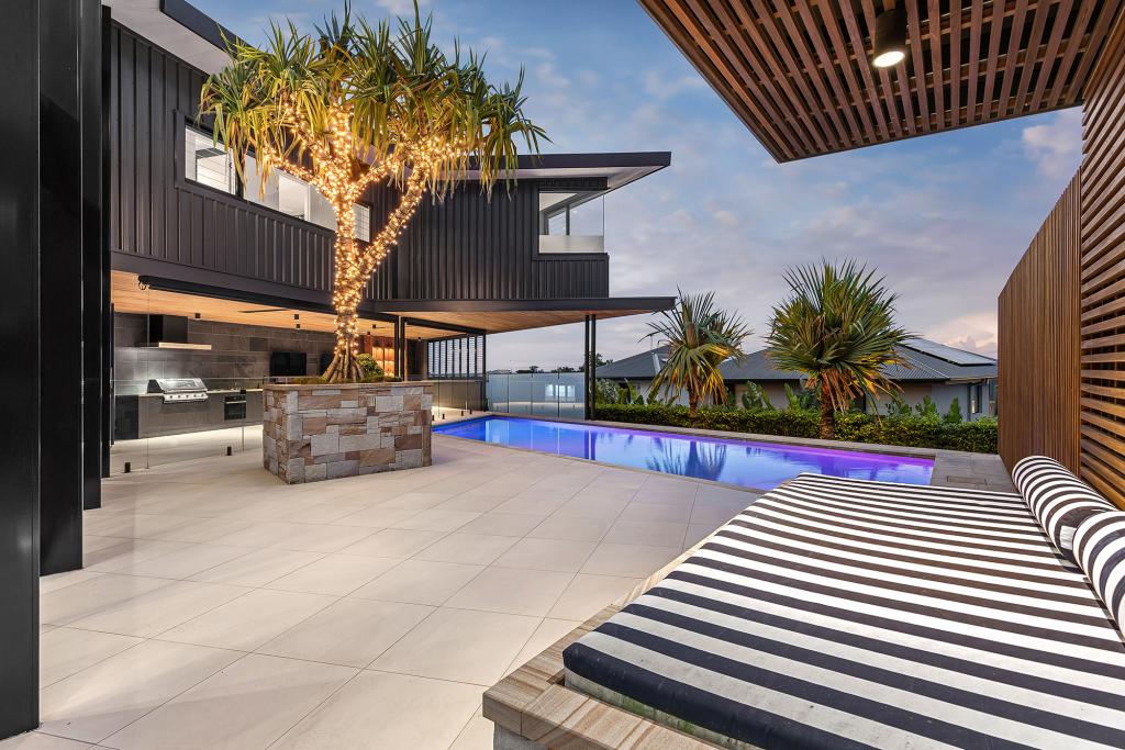 14 Premier Tce, Bridgeman Downs, QLD 4035