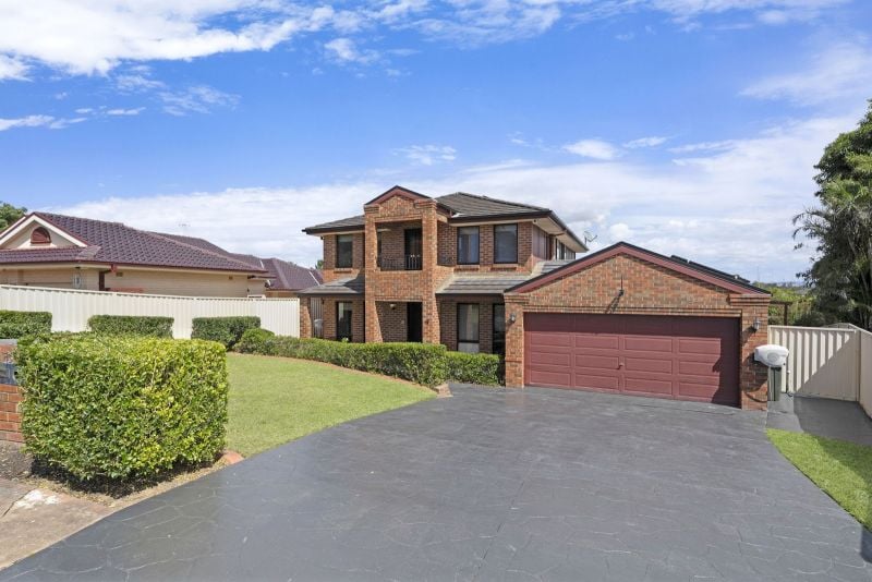 13 LUPIN CL, WOONGARRAH, NSW 2259