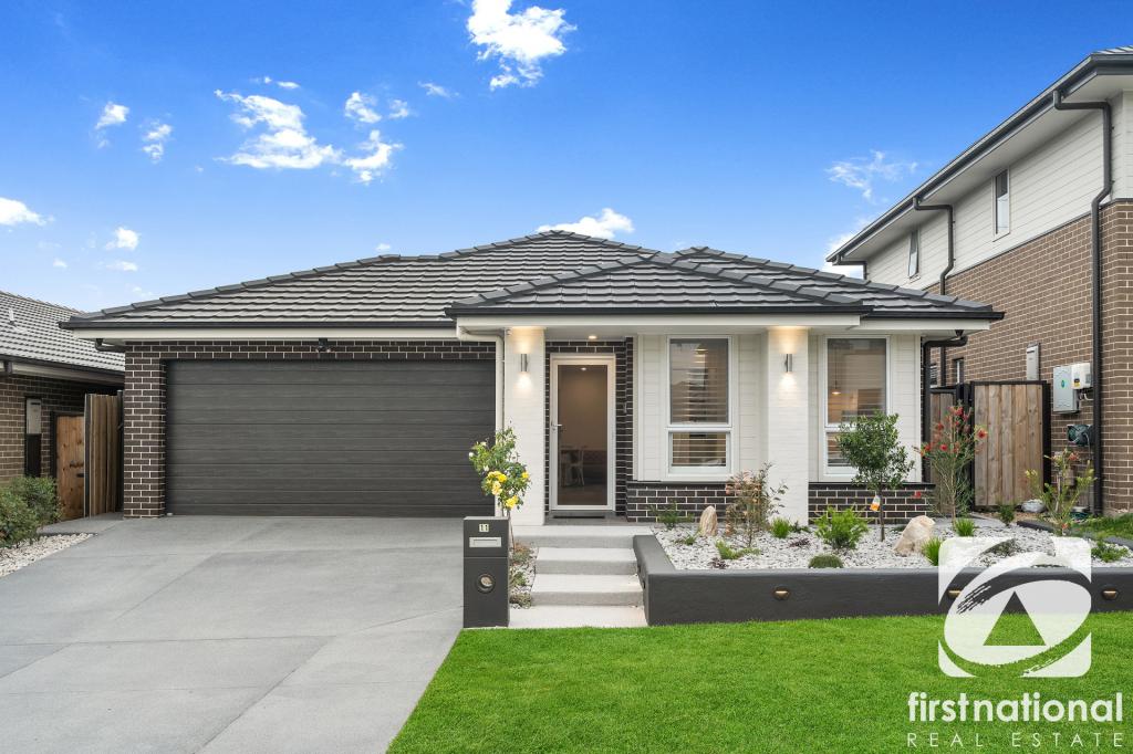 11 SWALLOW LOOP, ORAN PARK, NSW 2570