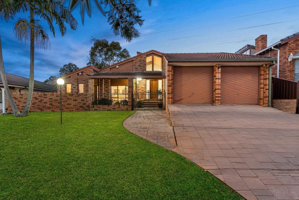 15 Begovich Cres, Abbotsbury, NSW 2176
