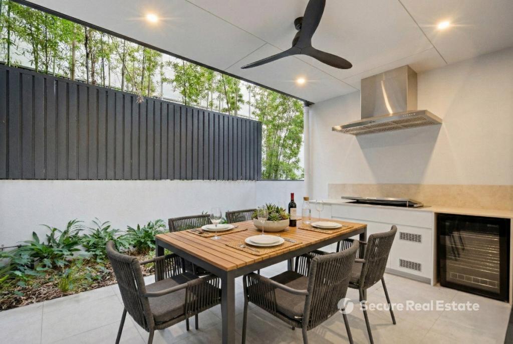 4 MAYNE ST, TOOWONG, QLD 4066