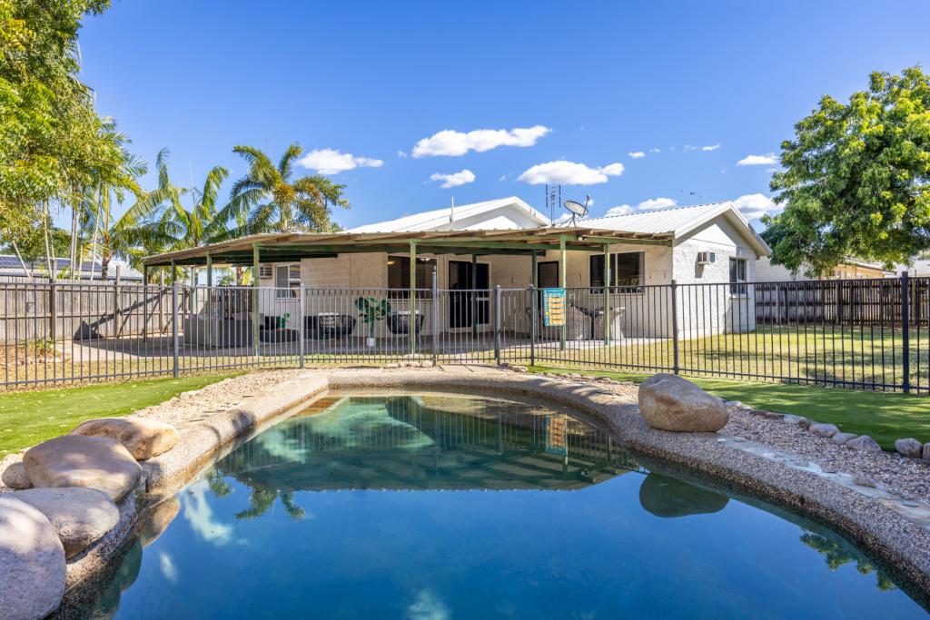 8 Raffles Ct, Kelso, QLD 4815