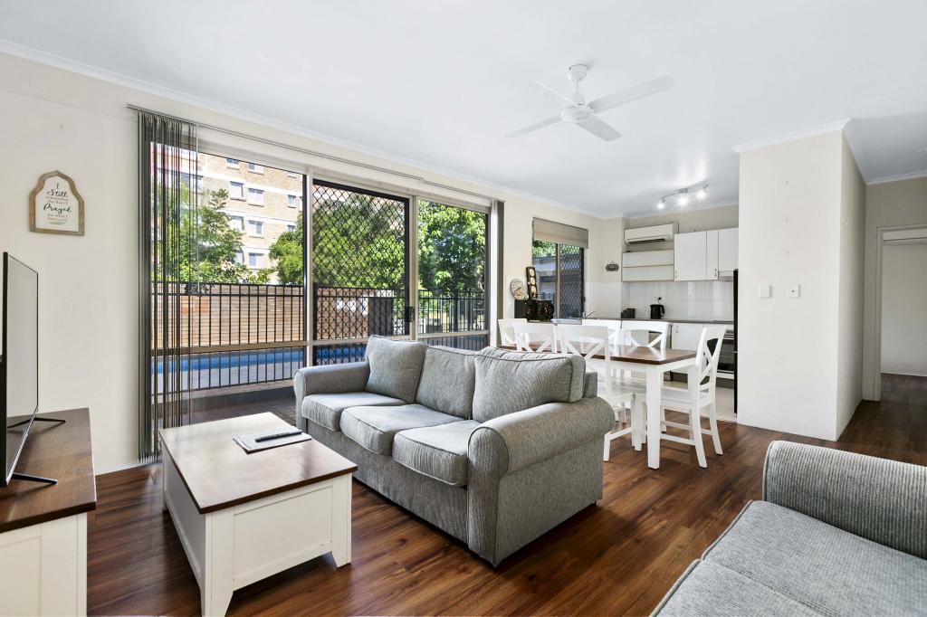 7/383 Esplanade, Torquay, QLD 4655