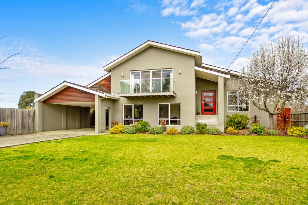 8 Mcalister St, Stratford, VIC 3862