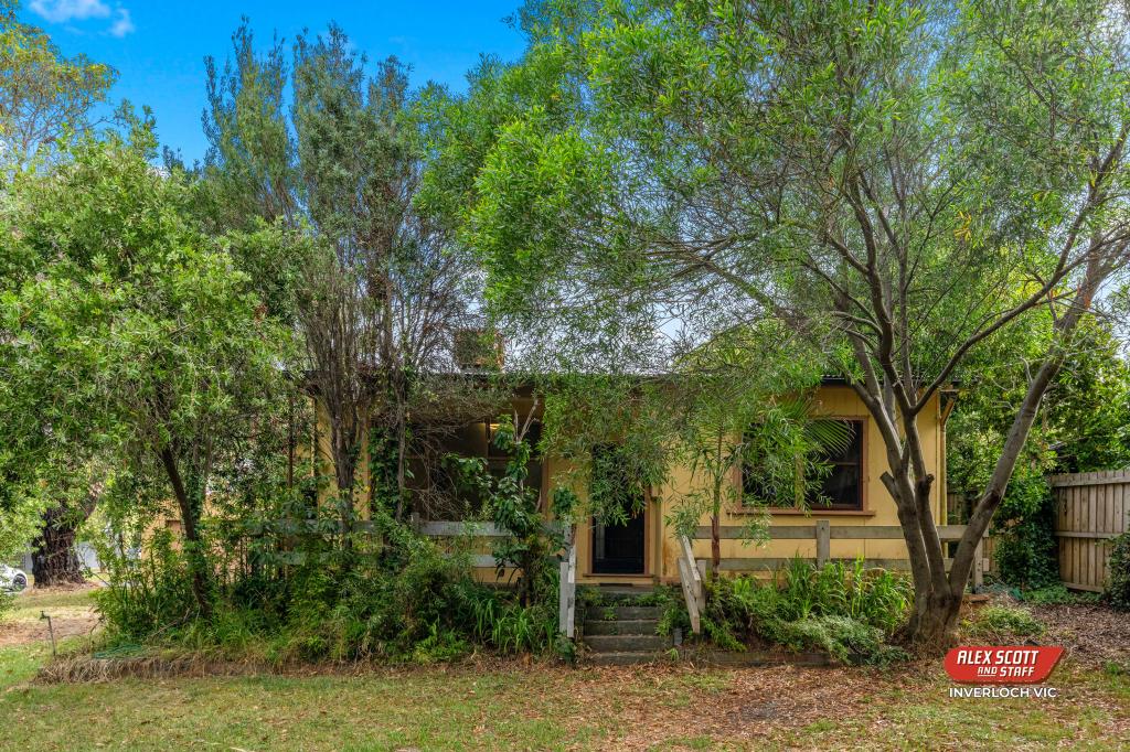 26 TOORAK RD, INVERLOCH, VIC 3996