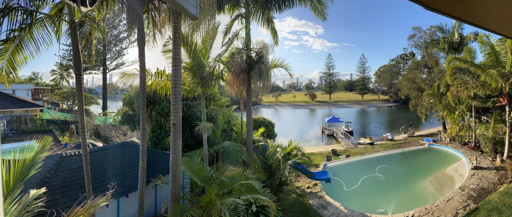 45 Bermuda St, Broadbeach Waters, QLD 4218