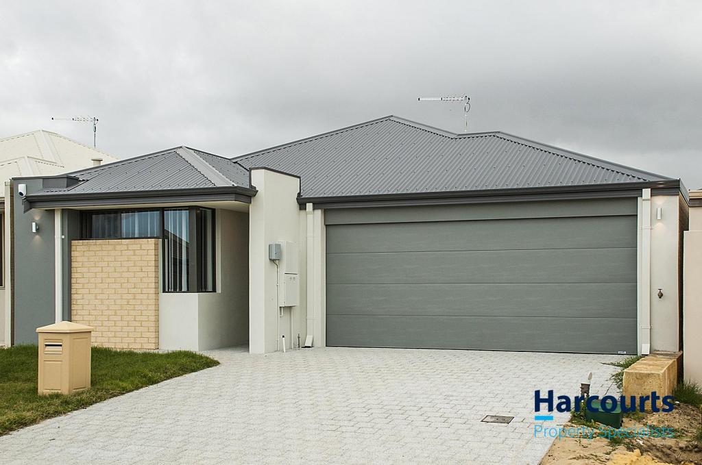 10 Vignerons Loop, Hocking, WA 6065