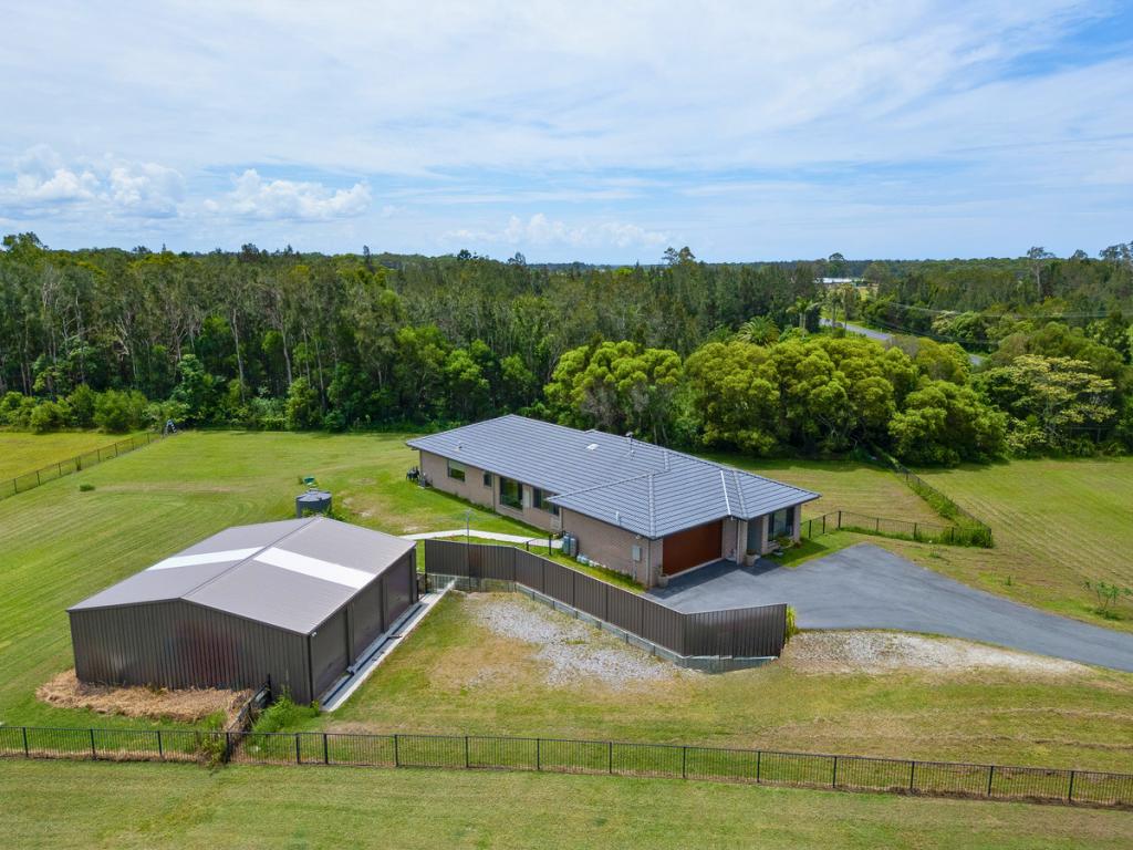 134 Carrs Dr, Yamba, NSW 2464