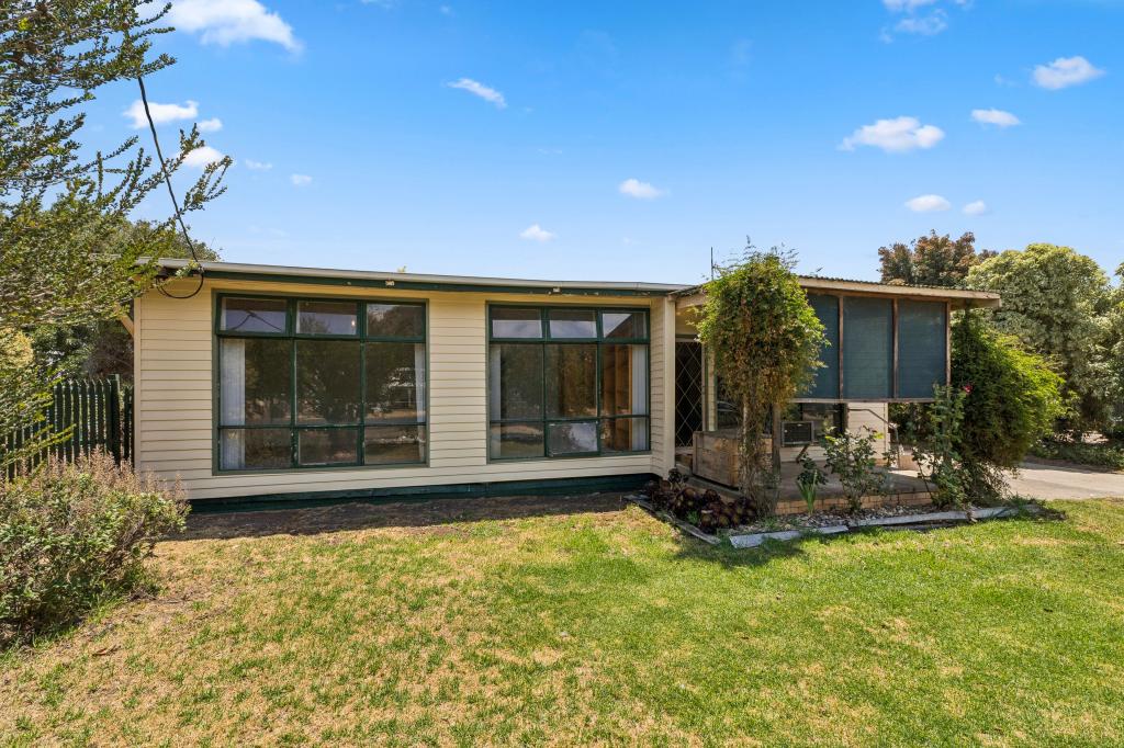 9 Ferrers St, Lismore, VIC 3324
