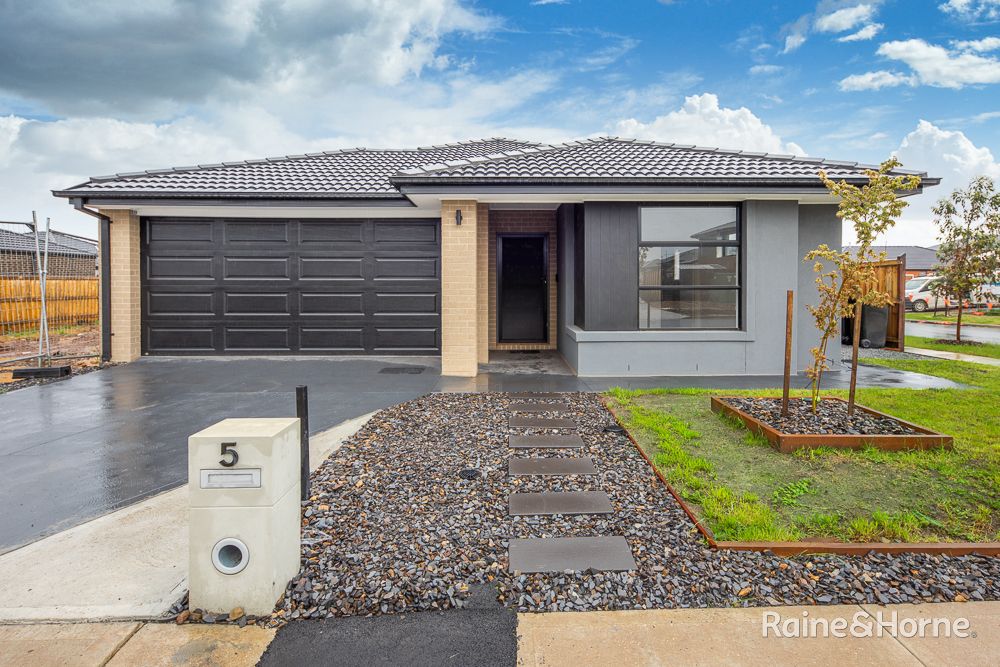 5 Maroon Way, Diggers Rest, VIC 3427